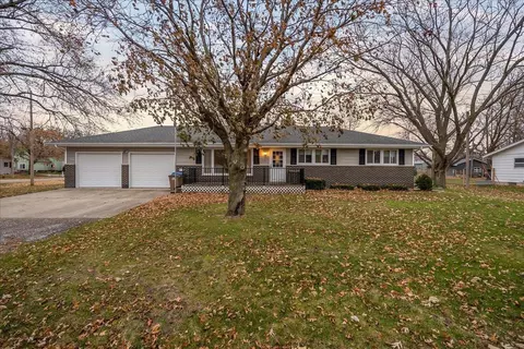115 Short St, Hazleton, IA 50641