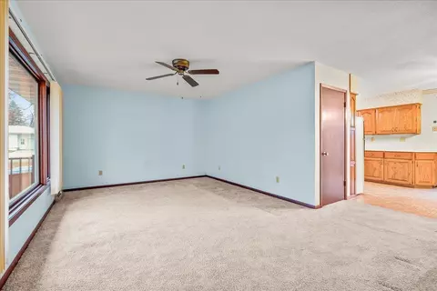 115 Short St, Hazleton, IA 50641 photo 6