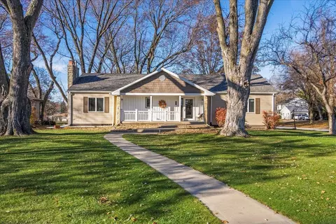 2803 Neola St, Cedar Falls, IA 50613