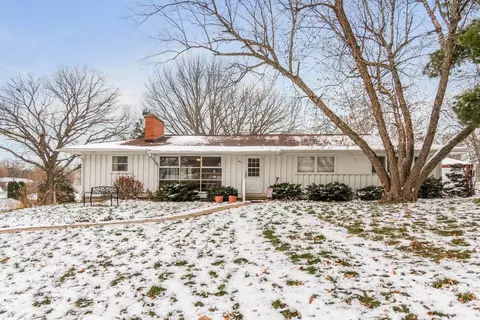 140 Faber Rd, Waterloo, IA 50701