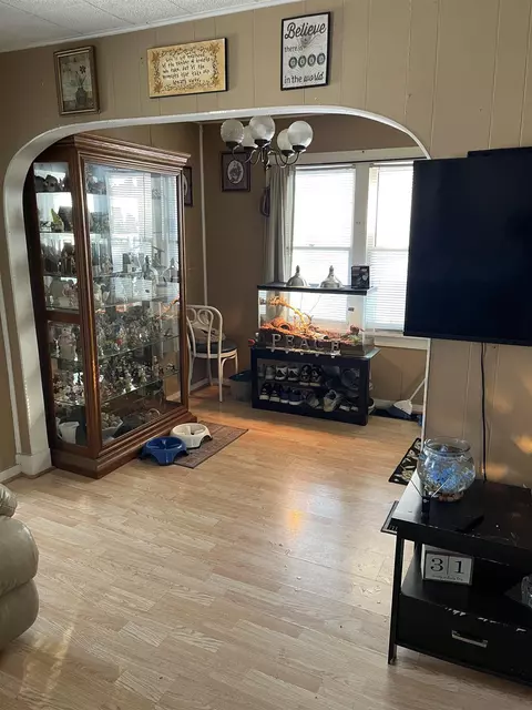 211 N Walnut St, Sumner, IA 50674 photo 8