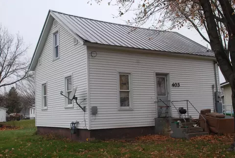 403 Water St, Sumner, IA 50674