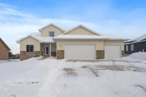 3011 Apollo St, Cedar Falls, IA 50613