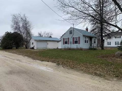 124 E Wilbur St, Hawkeye, IA 52147