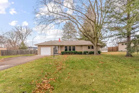 3004 Hillcrest Dr, Cedar Falls, IA 50613