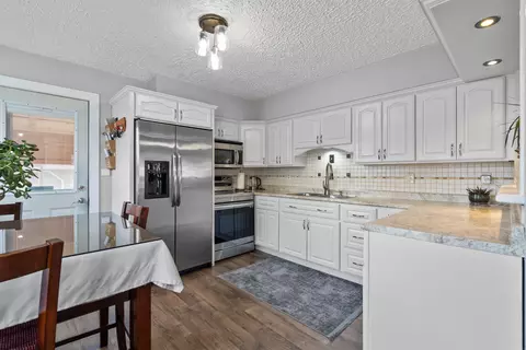 1850 Howard Ave, Waterloo, IA 50702 photo 6