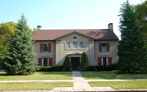 205 Blunt St, Charles City, IA 50616