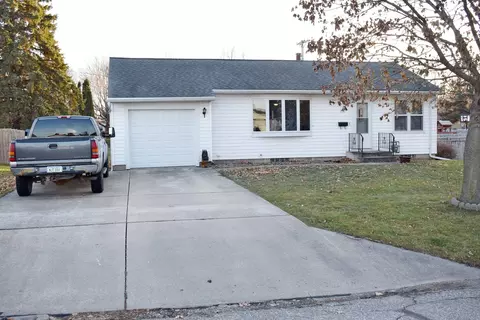 710 Poplar St, Osage, IA 50461
