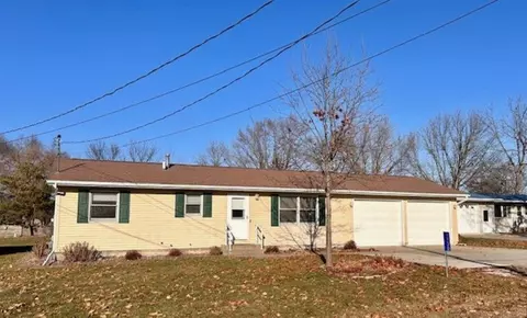 1730 252nd St, Decorah, IA 52101