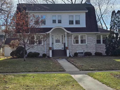104 Prospect Ave, Waterloo, IA 50703