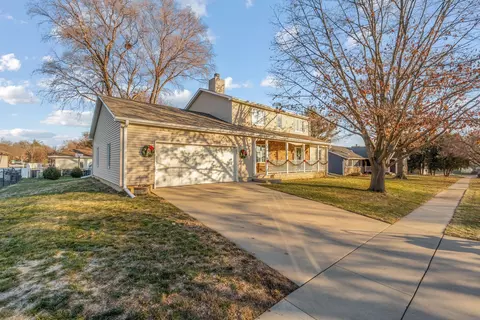 534 Excelsior Ln, Waterloo, IA 50701 photo 2