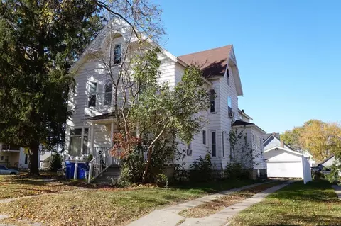 107 7th Ave, Charles City, IA 50616