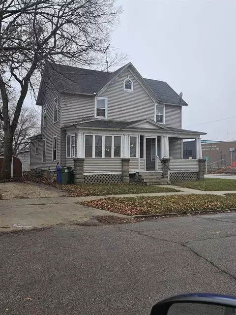 1100 Kelly, Charles City, IA 50616
