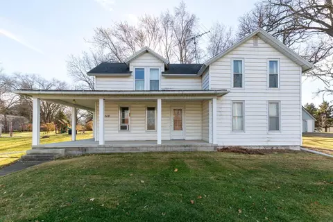 110 Railroad, Parkersburg, IA 50665