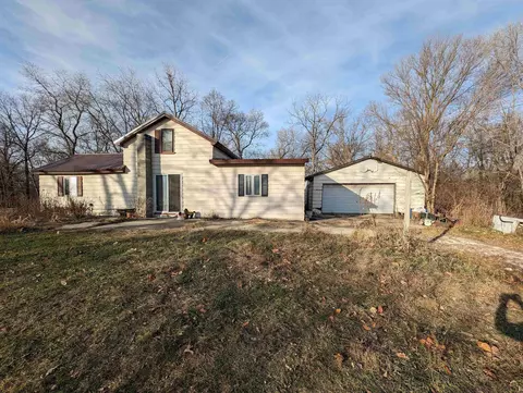 199 East St, Independence, IA 50644