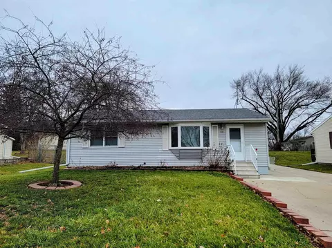 1134 Stratford Ave, Waterloo, IA 50701