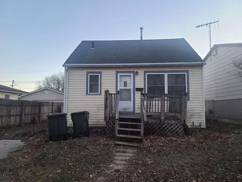 1818 Plymouth Ave, Waterloo, IA 50702