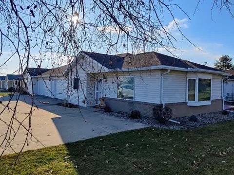 448 SE 4th St, Waukon, IA 52172