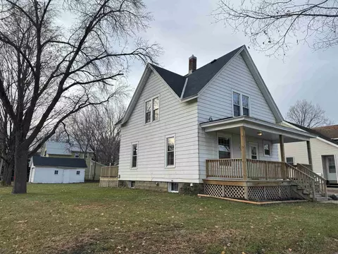 210 9th Ave, Charles City, IA 50616