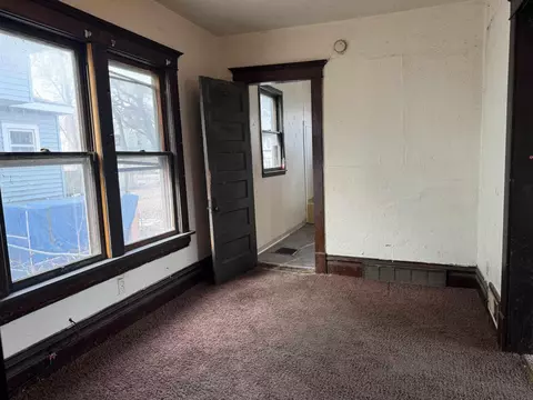 419 E 9th St, Waterloo, IA 50703 photo 9