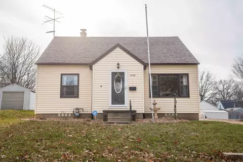1438 Liberty Ave, Waterloo, IA 50702