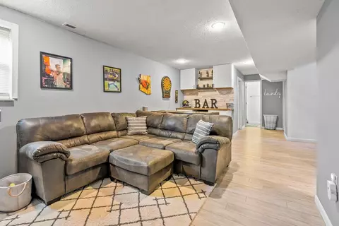 1146 Fleur Dr, Waterloo, IA 50701 photo 12
