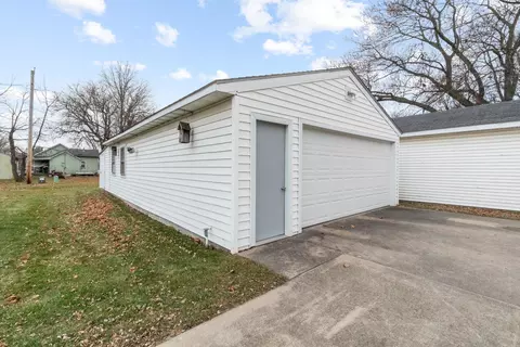 411 W 3rd St, Sumner, IA 50674 photo 22