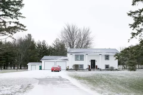 1928 Mission Ave, New Hampton, IA 50659