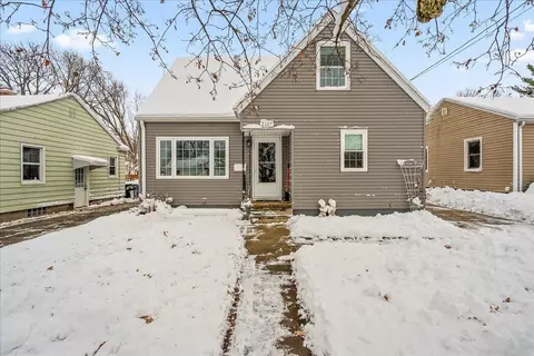 2107 Randolph St, Waterloo, IA 50702