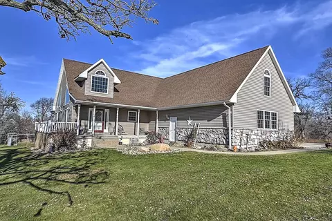 1171 Laporte Rd #4, Brandon, IA 52210
