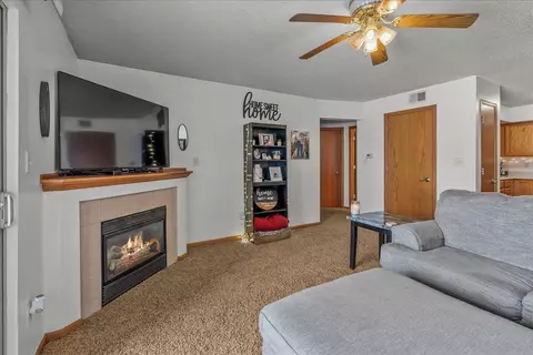4706 Chadwick Rd #8, Cedar Falls, IA 50613 photo 5