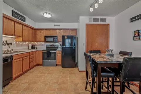 4706 Chadwick Rd #8, Cedar Falls, IA 50613 photo 6