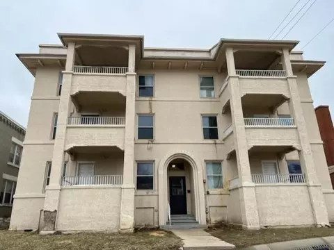 618 W Third St, Waterloo, IA 50701