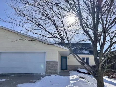 105 Parkview Dr #1, Decorah, IA 52101