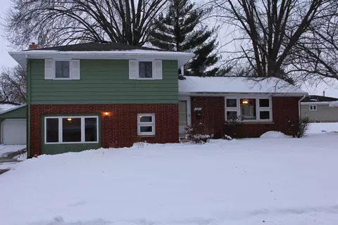 1825 NW 1st Ave, Waverly, IA 50677