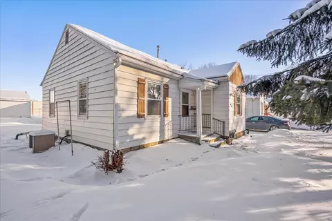 1230 Avon St, Waterloo, IA 50703
