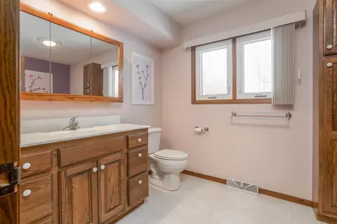 231 Lambeth Rd, Waterloo, IA 50701 photo 13