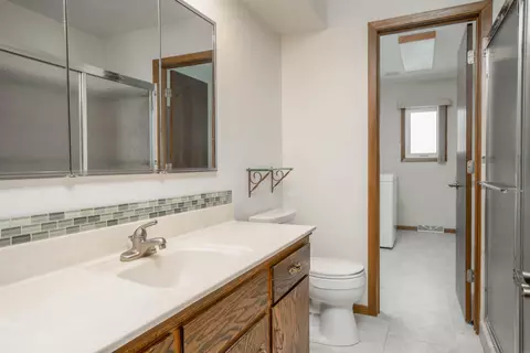 231 Lambeth Rd, Waterloo, IA 50701 photo 9