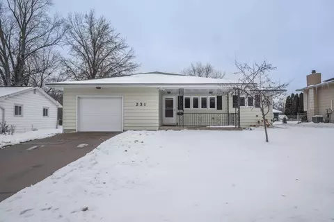 231 Lambeth Rd, Waterloo, IA 50701