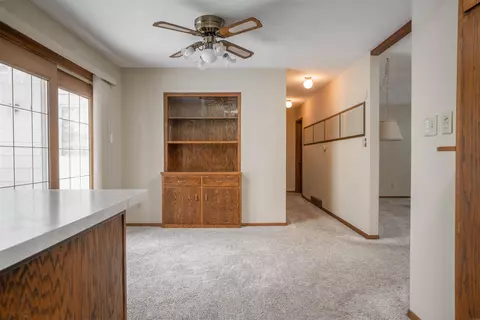 231 Lambeth Rd, Waterloo, IA 50701 photo 4