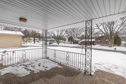 231 Lambeth Rd, Waterloo, IA 50701 photo 2