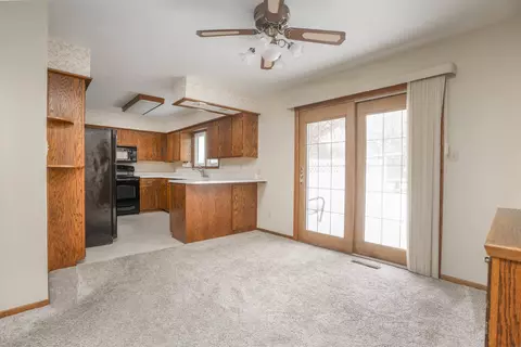 231 Lambeth Rd, Waterloo, IA 50701 photo 3