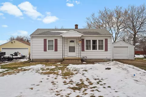 504 1st St, Washburn, IA 50702