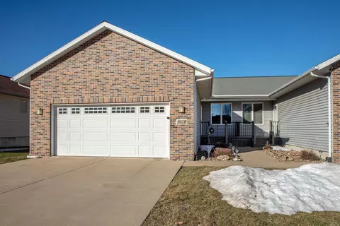 2512 Park 3rd Ave NW, Waverly, IA 50677