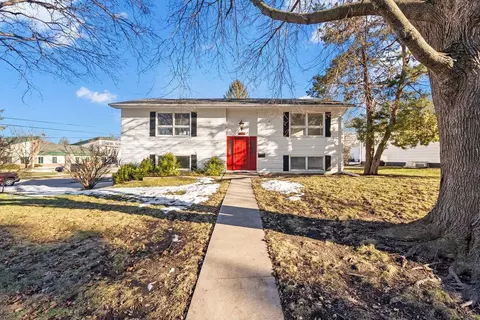 2605 Fairlane Ave, Waterloo, IA 50702