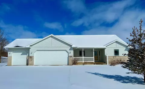 211 Sunrise Ln, Elk Run Heights, IA 50707