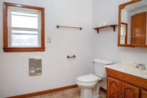 122 E Prospect St, Shell Rock, IA 50670 photo 17