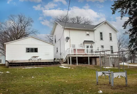 122 E Prospect St, Shell Rock, IA 50670 photo 3