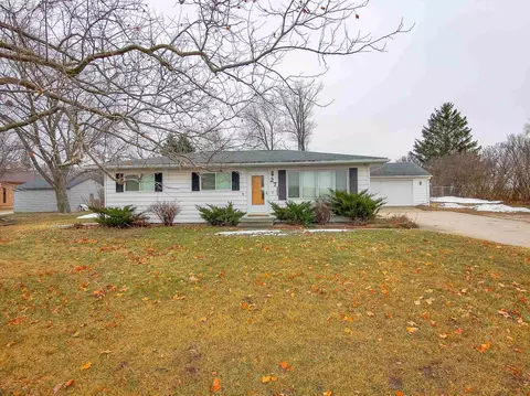 2711 Viking Pl, Cedar Falls, IA 50613