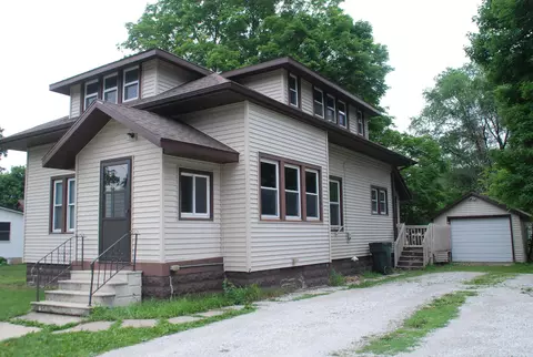 105 North St, Fayette, IA 52142